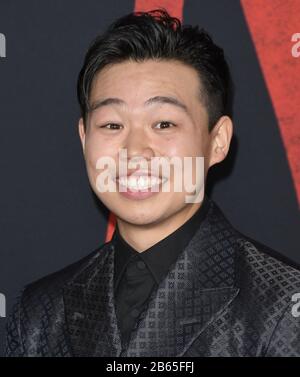 Los Angeles, Stati Uniti. 09th Mar, 2020. Jun Yu arriva alla prima mondiale MULAN di Disney che si tiene presso il Dolby Theatre di Hollywood, California, lunedì 9 marzo 2020. (Foto Di Snanlee B. Mirador/Sipa Usa) Credito: Sipa Usa/Alamy Live News Foto Stock