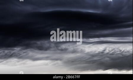cloud lenticolare e tempesta da vicino Foto Stock