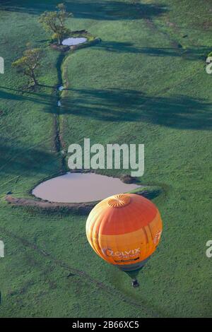 Canberra, Australia. 10th Mar, 2020. Una mongolfiera è vista in cielo durante il 2020 Canberra Balloon Spettacolare a Canberra, Australia, 10 marzo 2020. Credit: Chu Chen/Xinhua/Alamy Live News Foto Stock