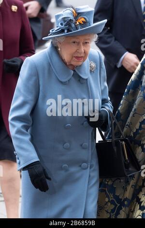 Londra, Gran Bretagna. 9th Mar, 2020. La Regina Elisabetta II arriva all'abbazia di Westminster per assistere all'annuale Commonwealth Service all'abbazia di Westminster il giorno del Commonwealth a Londra, in Gran Bretagna, il 9 marzo 2020. Credito: Ray Tang/Xinhua/Alamy Live News Foto Stock