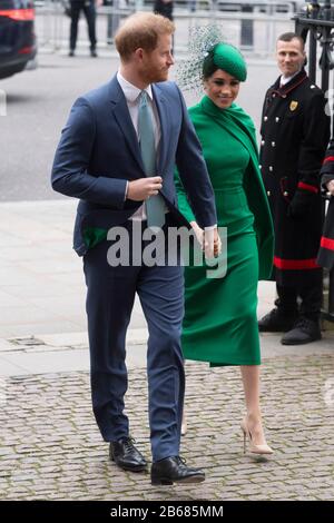 Londra, Gran Bretagna. 9th Mar, 2020. Il principe Harry e sua moglie Meghan Markle arrivano all'abbazia di Westminster per partecipare all'annuale Commonwealth Service presso l'abbazia di Westminster il Commonwealth Day a Londra, in Gran Bretagna, il 9 marzo 2020. Credito: Ray Tang/Xinhua/Alamy Live News Foto Stock