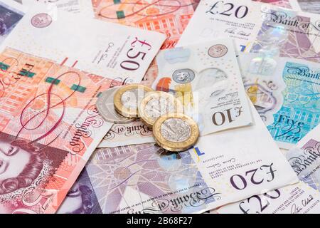 Monete e banconote in circolazione nel Regno Unito Foto Stock