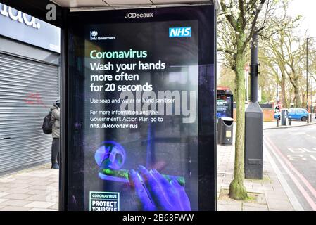 Stamford Hill, Londra, Regno Unito. 10th marzo 2020. Coronavirus, cartelloni informativi pubblici a Stamford Hill. Credito: Matthew Chantle/Alamy Live News Foto Stock