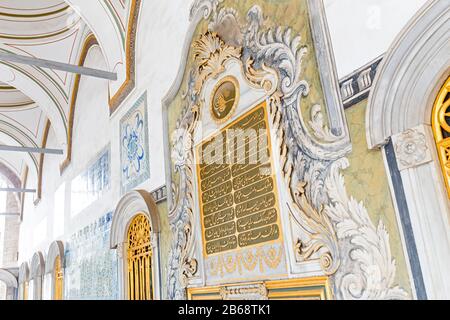 29 SETTEMBRE 2017, ISTANBUL, TURCHIA: Dettaglio decorazione nella famosa attrazione turistica - Palazzo Topkapi Foto Stock