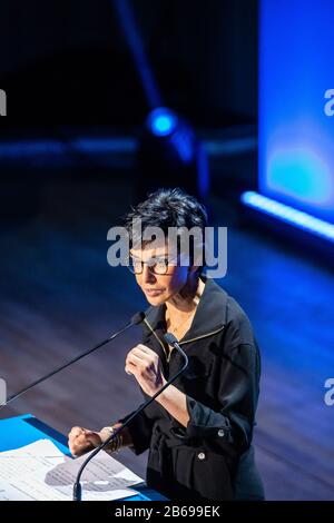 Parigi, Francia. 9th Mar, 2020. Rachida dati, candidato al partito Les Republicains (LR) per le prossime elezioni maorali di Parigi 2020, parla durante un raduno politico a Parigi, Francia, 9 marzo 2020. Credito: Aurelien Morissard/Xinhua/Alamy Live News Foto Stock