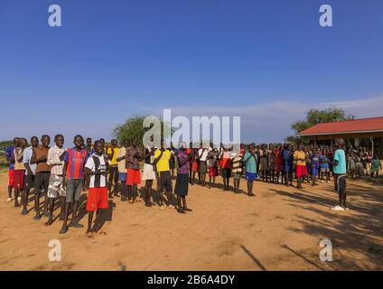 Alunni sudanesi del Sud in una scuola, le Montagne di Boya, Imatong, Sudan del Sud Foto Stock