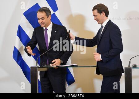 Vienna, Austria. 10th Mar, 2020. Visita ufficiale del primo ministro della Repubblica ellenica (L) Kyriakos Mitsotakis al Cancelliere austriaco Sebastian Kurz (R). Credit: Franz PERC/Alamy Live News Foto Stock