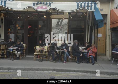 Cafe LIFE 18e Parigi, pasakdek Foto Stock