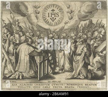 Presentazione Santissima RP-P-1906-2183 inginocchiare Tutti i santi del cristianesimo per il monogramma di Cristo (IHS). La stampa ha un produttore di sottotitoli latini: Printmaker Jan Collaert (II) (edificio elencato), Designed by: Marten de Vos (edificio elencato) editore: Jerome Verdussen (attribuito a) Luogo fabbricazione: Anversa Data: 1597 caratteristiche Fisiche: Engra and printing equipment : paper Technique: Engra (processo di stampa) dimensioni: Foglio: H 124 mm × W 146 mmToelichtingillustratie da Martinus Baccius, la Schadt del Catholicker Sermoonen, Anversa 1597. Oggetto: Tutti i Santi, 'Tutti coloro che sono Foto Stock