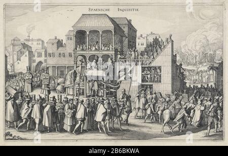 Auto-da-fe a Valladolid, 1558 Spaensche Inquisition (oggetto del titolo) Auto-da-fe (Autodafe) a Valladolid, 21 maggio 1558. Processione di circa trenta dall'Inquisizione spagnola condannato a morte i protestanti in un luogo al di fuori della città dove sono bruciati in palo. Nel mezzo di un edificio con dignitari, accanto ad una stalla in legno su cui gli eretici sono condannati. I condannati indossano un copricapo speciale (capirote), e il mantello con una rappresentazione della bocca dell'inferno. Ridotta copia all'originale performance contemporanea su quattro bladen. Produttore : Printmaker: Claes Jansz. Vi Foto Stock