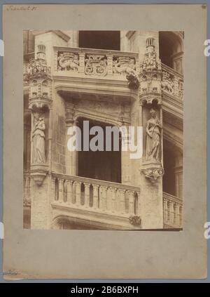 Balcone del Castello di Blois balcone del Castello di Blois Tipo Di Proprietà: Fotografie numero articolo: RP-F 00-9628 Iscrizioni / marchi: Annotazione, recto, scritto a mano: 'France 51.'annotatie, recto handwritten' Blois (crack orizzontale in annotazione) annotazioni, vero, scritto a mano a matita: Marchio di collezione 'Blois' , vero, stampato:' RICH [S NORMA] ALSCHOOL for T [omen TEACHERS] AMSTERD [AM] Manufacture Creator: Photographer: Anonymous Place manufacture: Castello di Blois Data: 1850 - 1900 Materiale: Carta fotografica, cartone Tecnica: Albumina pressione dimensioni: Cartone: H 346 mm × W 259 mm Foto Stock