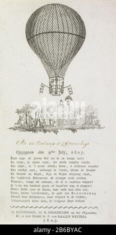 Ballooning di Blanchard, 1807 Assorbì la 9th di luglio, 1807 (oggetto del titolo) Decollare pallone con Jean-Pierre Blanchard e sua moglie Marie Madeleine Sophie Armant da Koekamp a l'Aia, 9 luglio 1807. Sotto la foto un fresco twaalfregelig . Produttore : printmaker: Anonimo editore: Henry Moolenyzer (edificio elencato) Editore: Pag. Van Daalen Wetters (proprietà elencata) Luogo di produzione: Printmaker: Netherlands Editore: Amsterdam Editore: The Hague Data: 1807 caratteristiche Fisiche: Etching and engra, with text printing material: Paper Technique: Etching / engra (processo di stampa) / l Foto Stock