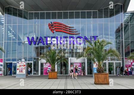 Einkaufszentrum Waterfront, AG-Weser-Straße, Gröpelingen, Brema, Deutschland Foto Stock