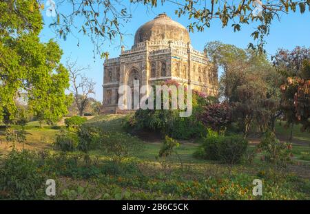 Shisha Gumbad, Lodhi Garden, senza persone, preso alla fine di un pomeriggio di primavera, Delhi, India Foto Stock