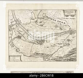 Mappa di Gennep in Casa a Gennep e dintorni, assediata e catturata dalle forze militari sotto Federico Enrico, 6 giugno - 27 luglio 1641. I circumvallatielinii assediatori e i loro campi. In basso a sinistra su un piedistallo la leggenda A-C a Duits. Produttore : printmaker: Anonimo da stampare da Claes Jansz. Visscher (II) (studio) a stampare da Pieter Hendricksz. Schut (attribuito a) Luogo di fabbricazione: Germania Data: 1641 - 1649 caratteristiche Fisiche: Materiale di incisione: Tecnica della carta: Dimensioni di incisione: Bordo della lastra: H 276 mm × W 365 mmToelichtingKopie alla stampa di C.J. Visscher (i Foto Stock