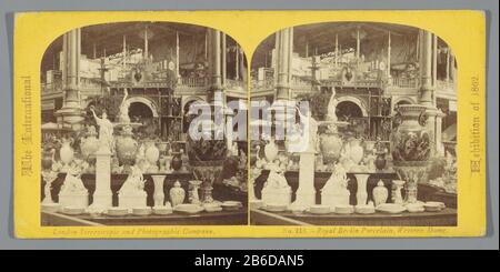 Porcellana berlinese al Salone Mondiale della porcellana berlinese reale del 1862, cupola occidentale (oggetto del titolo) la Mostra Internazionale del 1862 (oggetto del titolo della serie) porcellana berlinese al mondo 1862Royal porcellana berlinese, cupola occidentale (oggetto del titolo) la Mostra Internazionale del 1862 (oggetto del titolo della serie) Tipo Di Proprietà: Immagine stereo numero dell'articolo: RP-F F10869 Iscrizioni / marchi: Numero, recto , stampato, 'No. 215.' Produttore : fotografo: William England Editore: The London Stereoscopic and Photographic Company (quotata in borsa) Prodotto Del Luogo: London Data: 1862 Materiale: Cartone p Foto Stock