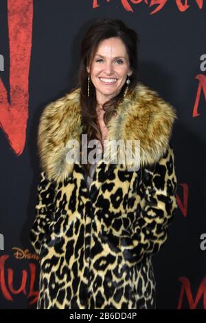 Hollywood, California, Stati Uniti 9th Marzo 2020 attrice Amy Brenneman partecipa alla prima mondiale del 'Mulan' di Disney il 9 Marzo 2020 al Dolby Theatre di Hollywood, California, USA. Foto Di Barry King/Alamy Stock Foto Foto Stock