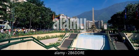 Obelisco in un parco, Plaza Francia, Altamira, Caracas, Venezuela Foto Stock