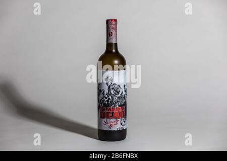The Walking Dead Sauvignon Blanc Wine 2016 un vino davvero strano Foto Stock
