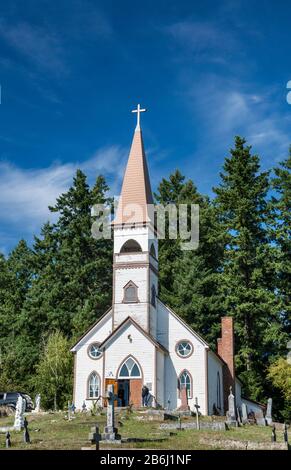 Chiesa Cattolica Di Saint Ann, Cimitero, Vicino Duncan, Cowichan Valley, Vancouver Island, British Columbia, Canada Foto Stock