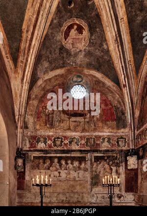 Francia, dipartimento Ain, Auvergne - Rodano - Alpes région. Affresco del 14th secolo nella chiesa ST Oyen di Meillonnas Foto Stock