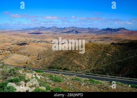 FV-30 strada panoramica nei pressi di Betancuria Fuerteventura Isole Canarie Spagna Foto Stock