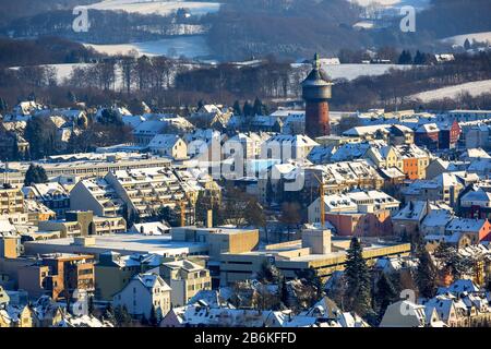 , Old Water Tower a Steeger Street a Velbert in inverno, vista aerea, 28.12.2014, Germania, Renania Settentrionale-Vestfalia, Bergisches Land, Velbert Foto Stock