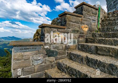 Fantastica escursione sulla Grunten in Allgau tramite il Burgberger Hornle e lo Starzlachklamm vicino a Sonthofen, Immenstadt Foto Stock