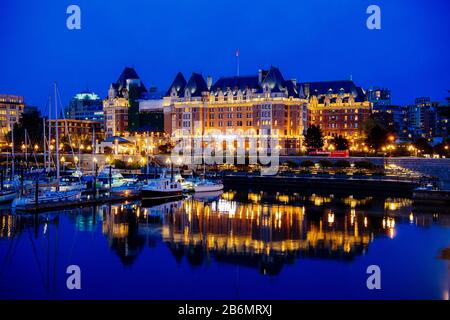 Empress Hotel Di Notte, Victoria, British Columbia, Canada Foto Stock