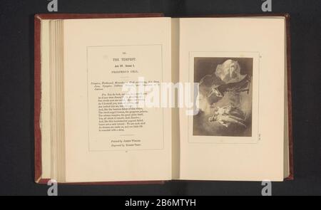 Fotoreproductie van een prent naar een schilderij door Joseph Wright, voorstellend een scene uit De Storm door William Shakespeare te zien is akte IV, scene 1: Links stean Ferdinand en Miranda, rechts staat de magiër Prospero. Produttore : fotograf: Stephen Aylingnaar prent van: Robert Thew (vermeld op object)naar schilderij van: Joseph Wright of Derby (mogelijk)Plats manufacturing: Londen Dating: CA. 1854 - in di voor 1864 Materiale: Fotopapier Techniek: Albuminedruk dimensioni: Foto: H 74 mm × b 100 mmToelichtingFoto op pagina 11. Oggetto: (Scene di) opere specifiche di letteratura: Shakesp Foto Stock