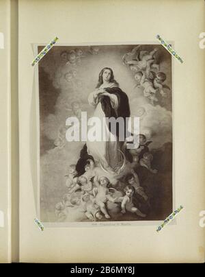 Parte dell'album con registrazioni di review dove: Condizioni nelle città italiane e kunstwerken. Produttore : fotografo: Anonimo alla pittura da Bartolomé Esteban Murillo Data: CA. 1860 - ca. 1900 caratteristiche Fisiche: Albume materiale di stampa: Carta Tecnica: Albume dimensioni di stampa: Foto: H 251 mm × W 187 mm Soggetto 'Immacolata', 'Purissima' Mary Bentic, di solito in piedi su una luna crescente, discendente dal cielo, esente dal peccato originale (a volte serpente calpestante) Foto Stock
