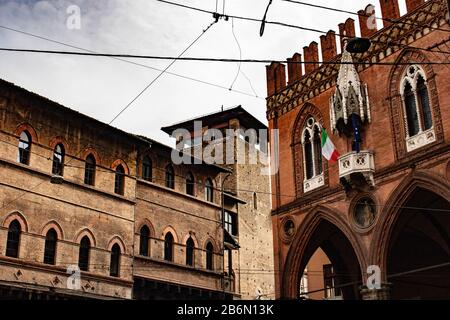 Tra le bellezze d'Italia, i vicoli di Bologna sono il luogo più sotterraneo da visitare Foto Stock