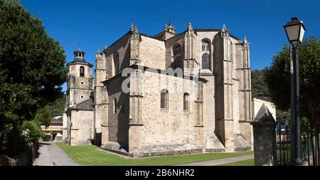 Chiesa collegiata di Santa Maria a Villafranca del Bierzo, Castiglia y Leon, Spagna. Foto Stock