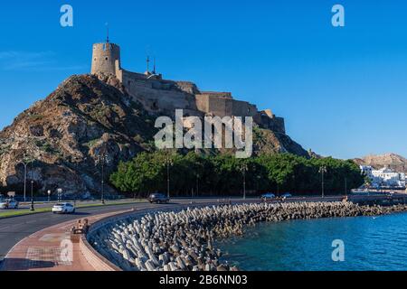 Forte Mutrah sulla costa di Muscat in Oman Foto Stock