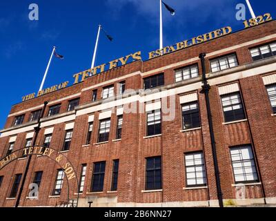 Il centro Tetley per l'arte contemporanea nella sede art deco dell'antica fabbrica di birra Tetley a Leeds West Yorkshire England Foto Stock