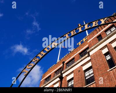 Il centro Tetley per l'arte contemporanea nella sede art deco dell'antica fabbrica di birra Tetley a Leeds West Yorkshire England Foto Stock