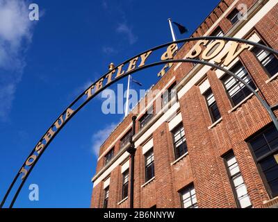 Il centro Tetley per l'arte contemporanea nella sede art deco dell'antica fabbrica di birra Tetley a Leeds West Yorkshire England Foto Stock