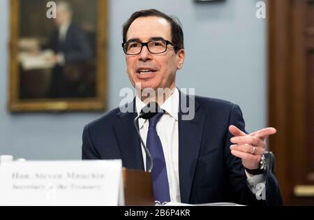 Washington DC, Stati Uniti. 11th Mar, 2020. 11 marzo 2020 - Washington DC, Stati Uniti: Steven MNUCHIN, Segretario, Dipartimento del Tesoro, parlando alla Camera Committee on Appropriation's SubCommittee on state, Foreign Operations, and Related Programs uding on the Department of the Treasury Budget Request for FY2021. Credit: Michael Brochstein/Zuma Wire/Alamy Live News Foto Stock