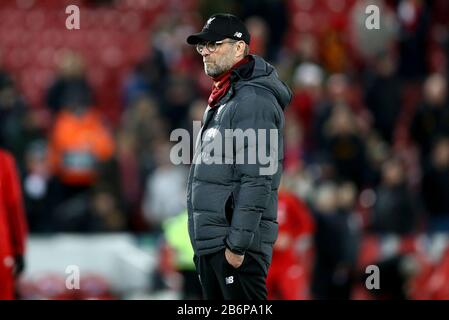 Liverpool, Regno Unito. 11th Mar, 2020. Il responsabile del Liverpool Jurgen Klopp si occupa durante il riscaldamento. UEFA Champions League, round of 16, 2nd leg match, Liverpool v Atletico Madrid at Anfield Stadium a Liverpool mercoledì 11th marzo 2020. Questa immagine può essere utilizzata solo per scopi editoriali. Solo uso editoriale, licenza richiesta per uso commerciale. Nessun utilizzo nelle scommesse, nei giochi o nelle singole pubblicazioni club/campionato/giocatore. PIC by Chris Stading/Andrew Orchard sports photography/Alamy Live News Credit: Andrew Orchard sports photography/Alamy Live News Foto Stock