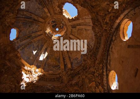 GOST città Belchite, villaggio distrutto durante la guerra civile spagnola, chiesa di San Agustin rovinato dai bombardamenti nel 1937. Foto Stock