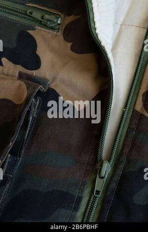 Parte di tessuto camouflage militare, abbigliamento in tessuto dell'esercito Foto Stock
