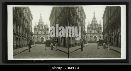 View of the Cathédrale Saint-Alexandre Nevsky in Paris, France Eglise russe a Paris (titolo oggetto) Tipo Di Proprietà: Immagine stereo numero articolo: RP-F F08427 Iscrizioni / marchi: Numero, recto '4189' fabbricante : fotografo : anonimo luogo fabbricazione: Parigi Data: 1856 - 1890 Materiale: Vetro sigillo bordo: Carta Tecnica: Diapassitief dimensioni: Vetro: H 84 mm × W 170 mm Soggetto: Chiesa (esterno) strada dove: Cathédrale Saint-Alexandre Nevsky Foto Stock