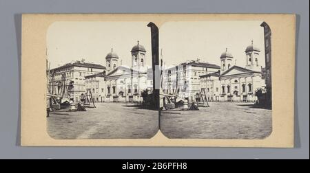 Vista della Chiesa di San Nicolò a TriëstTRIESTE. Chiesa dei Greci e Hotel de la Ville. (Oggetto titolo) Tipo Oggetto: Immagine stereo numero Oggetto: RP-F-F07243 Iscrizioni / marchi: Numero, verso, stampato: '10 .' Produttore : fotografo: Anonymous location manufacture: Triëst Dating: CA. 1850 - ca. 1880 caratteristiche Fisiche: Albume materiale di stampa: Carta di cartone tecnica: Albume dimensioni di stampa: Supporto secondario: H 85mm × W 170 mm Oggetto: façade (o casa o edificio) chiesa (esterno) Dove: Triëst Foto Stock