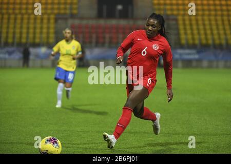 Calais, Francia. 10th Mar, 2020. VALENCIENNES, FRANCIA. Mar 10th: 20200310 Calais, Francia : Canadian Deanne Rose (6)nella foto, durante la partita di calcio femminile tra le squadre nazionali del Brasile e del Canada, il terzo e ultimo giorno di incontro del Tournoi de France 2020, un prestigioso torneo di womensemble amichevole nel Nord della Francia, martedì 10 marzo 2020 a Calais, Francia . Photo SPORTPIX.BE | DIRK VUYLSTEKE Dirk Vuylsteke/SPP-Sportpix Credit: SPP Sport Press Photo. /Alamy Live News Foto Stock