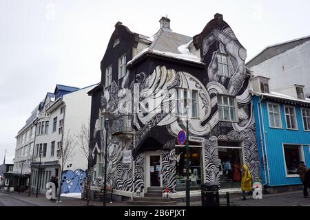 Graffiti sul muro, Reykjavík, capitale e la più grande città d'Islanda, Ísland, Europa Foto Stock