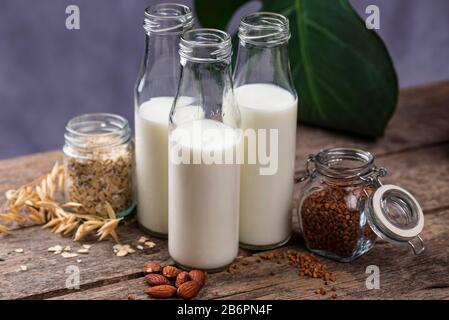 Latte di grano saraceno senza lattosio Foto Stock