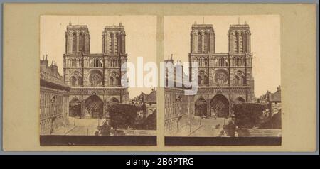 Gezicht op de façade van de Notre-Dame in Parijs Tipo Di Oggetto : stereofoto Objectnummer: RP-F-F05661 Iscrizioni / Merken: Opschrift, vero, handgeschreven: ‘Paris Eglise Notre Dame’ fabbricante : fotograaf: AnoniemPlats fabbricazione: Parijs: CA. 1855 - ca. 1860 Materiale: Fotopapier karton Techniek: Albuminedruk dimensioni: Secundaire drager: H 84 mm × b 177 mm Oggetto: Chiesa (esterno)parti della chiesa esterno e annessi: façade Foto Stock