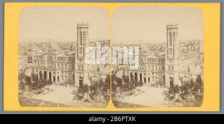 View of the Saint-Germain l'Auxerrois in Paris Property Type: Stereo picture Item number: RP-F F05558 Iscrizioni / marchi: Iscrizione vero, scritto a mano: 'Eglise Saint-Germain l'Auxerrois' fabbricante : fotografo Achille Quinet (proprietà quotata) Fabbricazione Di Posti: Parigi Data: CA. 1860 - ca. 1880 Materiale: Carta cartone Tecnica: Albume dimensioni di stampa: Media secondario: H 87 mm × W 173 mm Oggetto: Chiesa (esterno) Dove: Eglise Saint-Germain-l 'Auxerrois Foto Stock