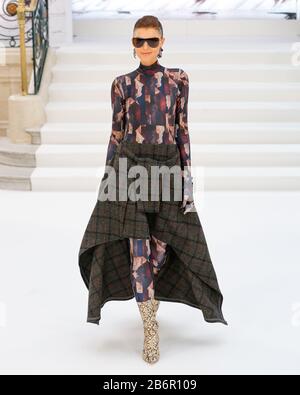 Londra, UK, 16, Feb, 2020, Paul Costelloe alla London Fashion Week Autunno Inverno 2020, Autunno Inverno 2020 al British Fashion Council Show Foto Stock