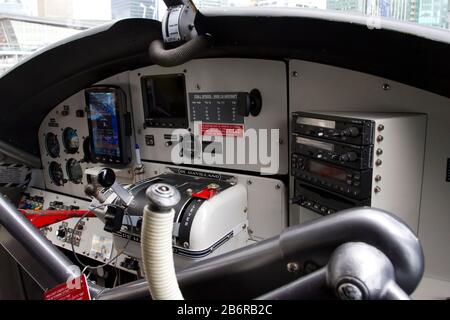 Il pozzetto/ponte di volo di un idrovolante a lontra Harbour Air DHC-3 de Havilland A Coal Harbour, Vancouver, BC, Canada Foto Stock